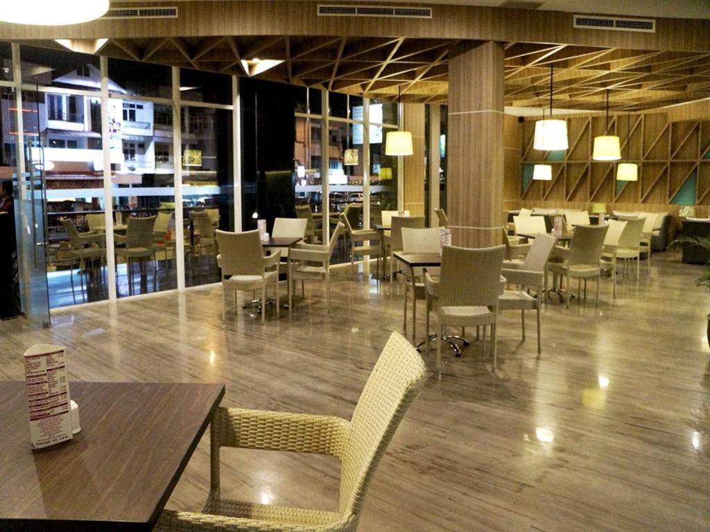 Orchardz Hotel Gajah Mada Pontianak Dış mekan fotoğraf