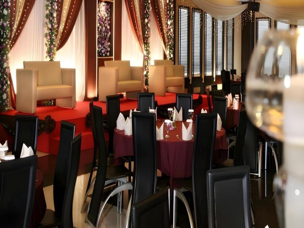 Orchardz Hotel Gajah Mada Pontianak Dış mekan fotoğraf
