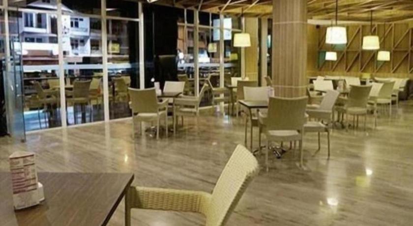 Orchardz Hotel Gajah Mada Pontianak Dış mekan fotoğraf