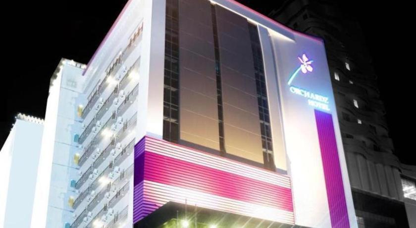 Orchardz Hotel Gajah Mada Pontianak Dış mekan fotoğraf