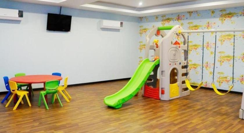 Orchardz Hotel Gajah Mada Pontianak Dış mekan fotoğraf