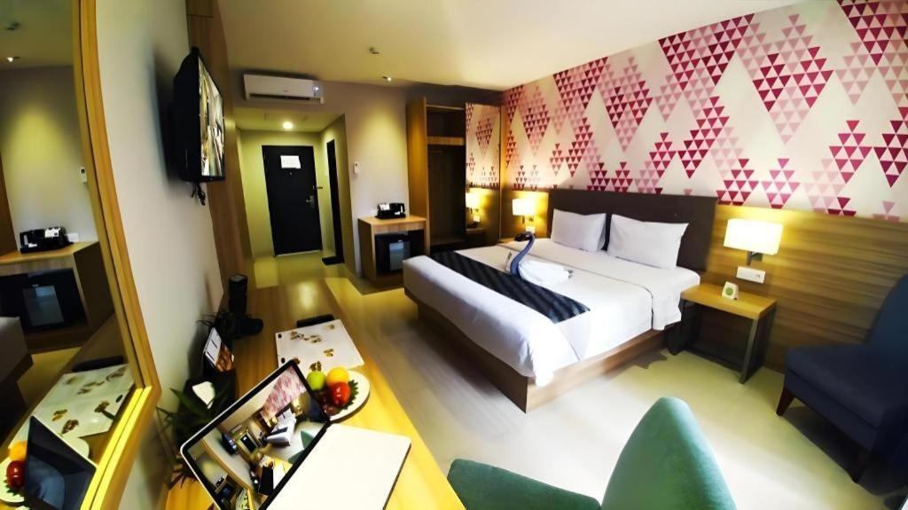Orchardz Hotel Gajah Mada Pontianak Dış mekan fotoğraf