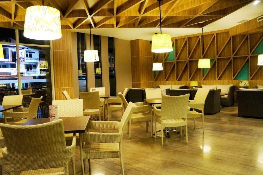 Orchardz Hotel Gajah Mada Pontianak Dış mekan fotoğraf